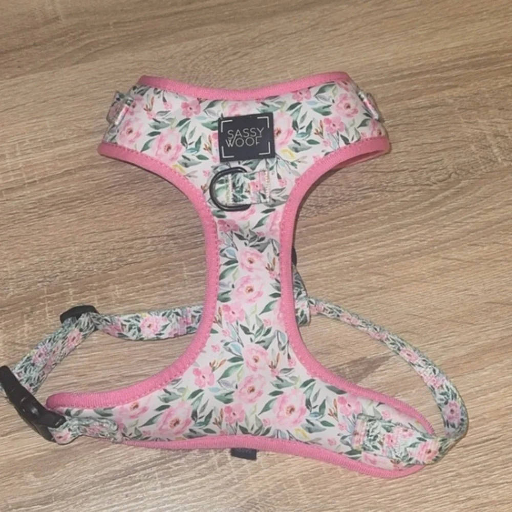 Sassy Woof Pink Floral Magnolia Dog Harness‎ Size Medium
